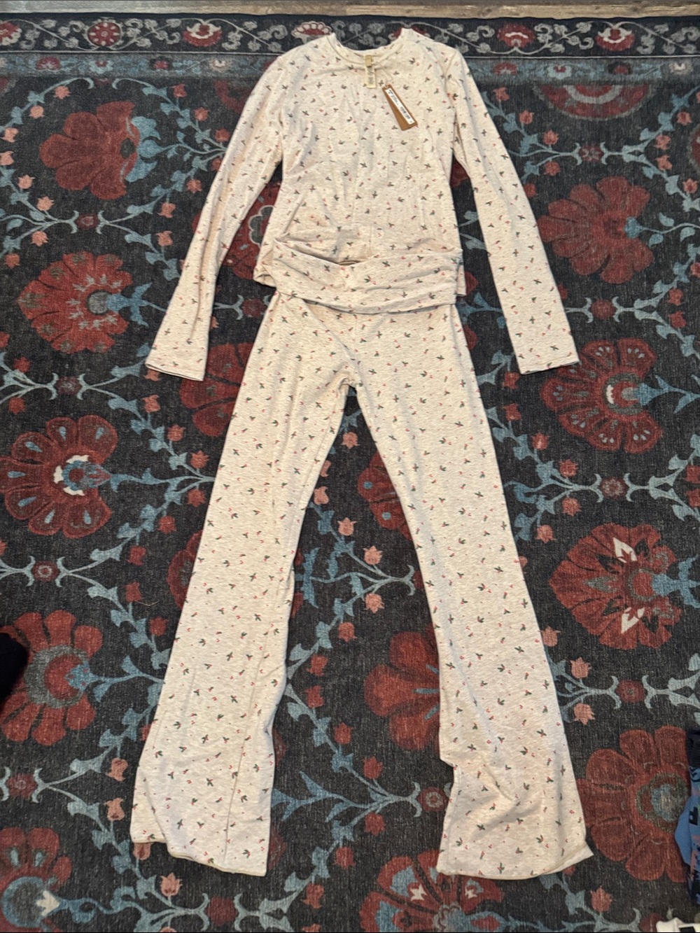 Skims Mistletoe lounge set